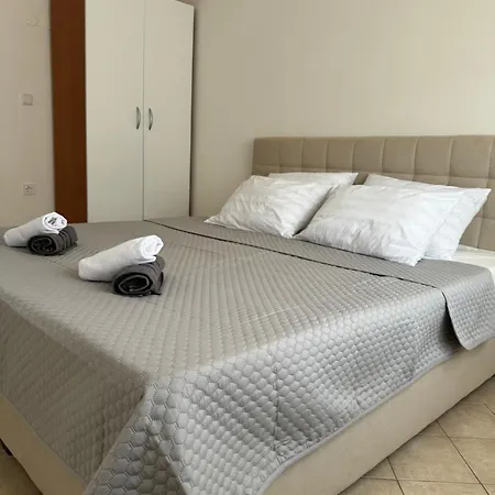 Ivano Apartment Vir