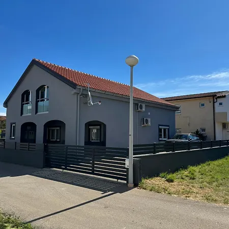 Ivano Apartment
